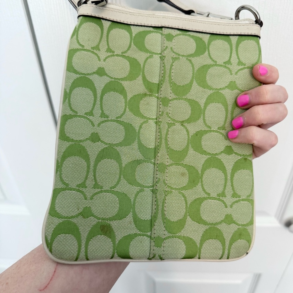 Vintage 90’s Coach Lime Green Signature Monogram Pattern Canvas Crossbody Bag - Picture 10 of 15
